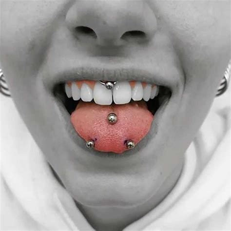 snake eyes piercing healing time|Snake Eyes Piercing: Complete Guide with Examples。